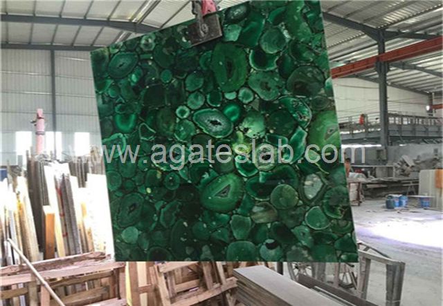 Green agate (1)